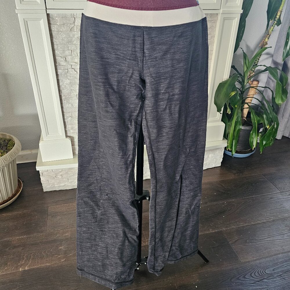 Lululemon Groove High-Rise Flared